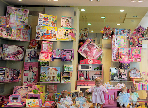 Immagini del negozio di Casa della Bambola, Viale della Vittoria, 311 - Vittorio Veneto (TV)